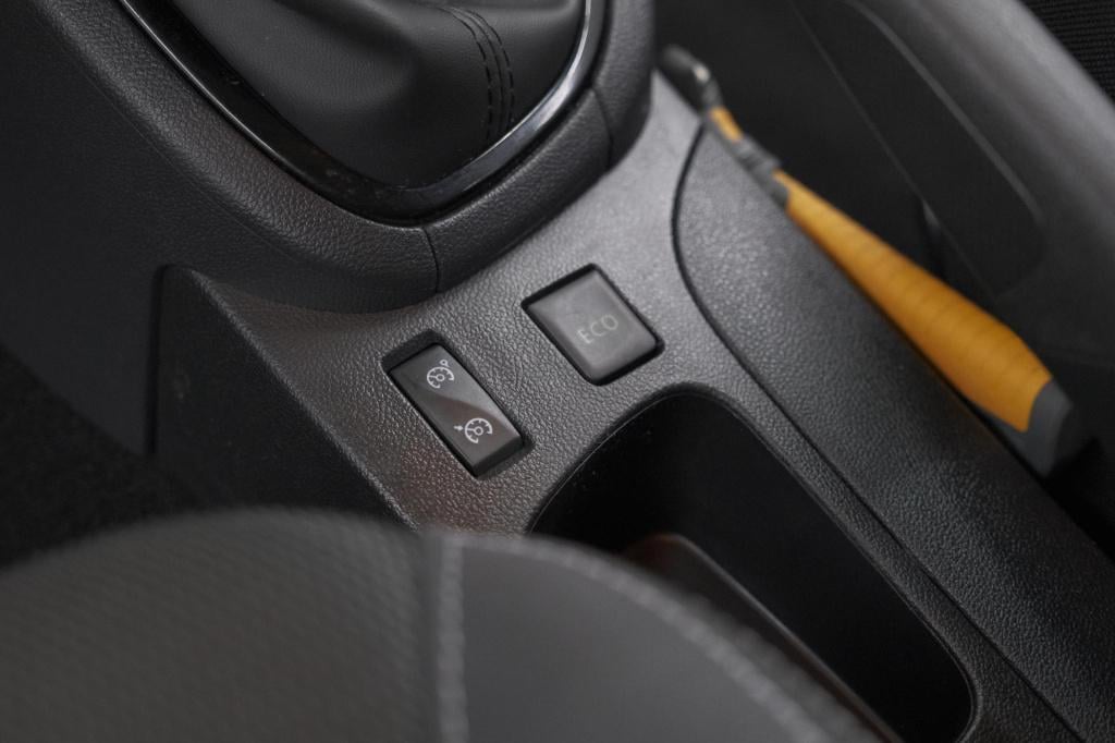 Renault Clio tce 90 zen | navigatie | parkeersensoren | climate control