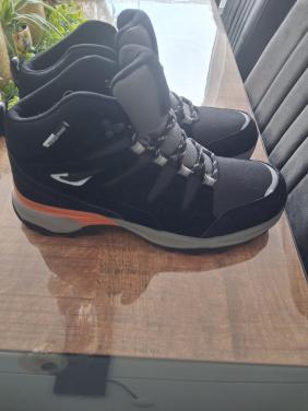 Stevige wandel schoenen maat 44