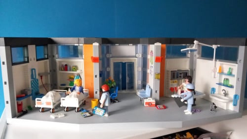 Playmobil ziekenhuis compleet ingericht setnr 70191