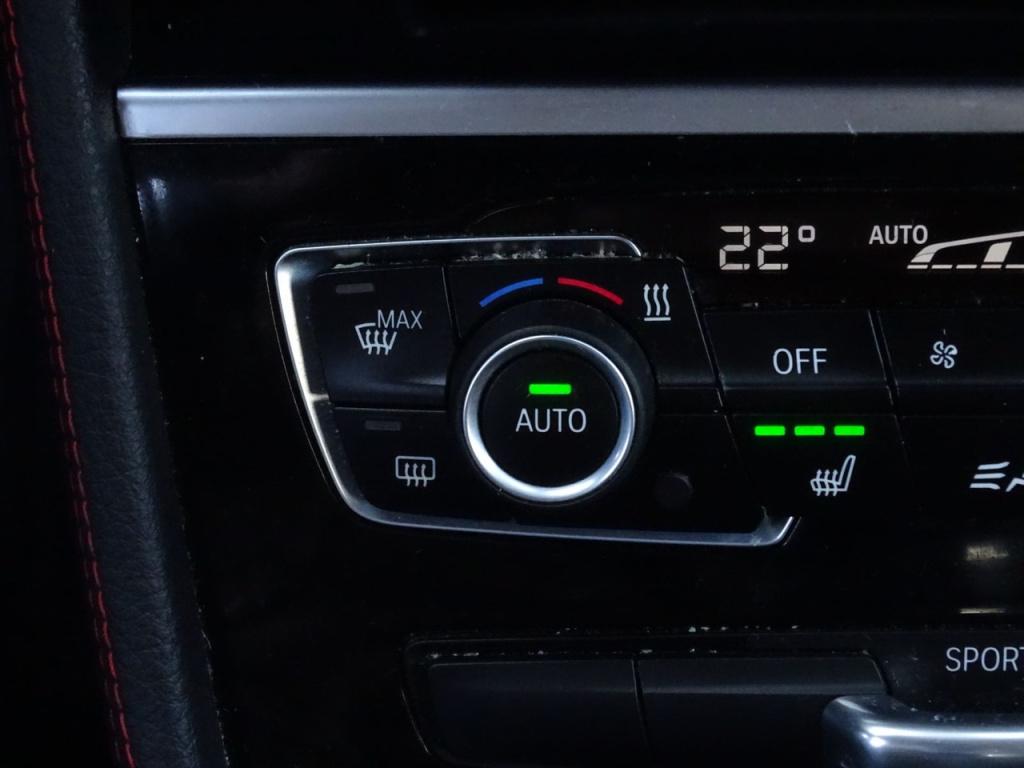 BMW 2-serie active tourer 218i executive | stoelverwarming | navi | bluetoo