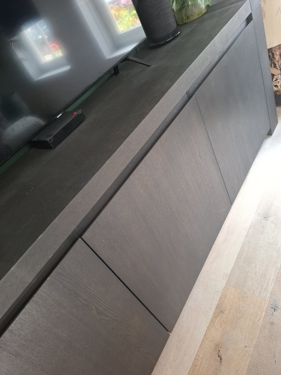 Tof zwart massief dressoir.