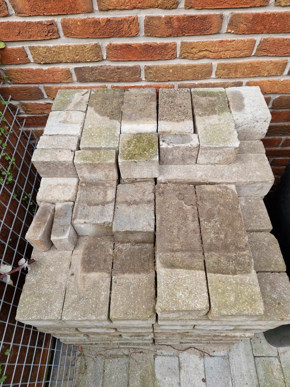 Betonklinkers grijswit/ecru 33x11x8 cm - ca. 4m2