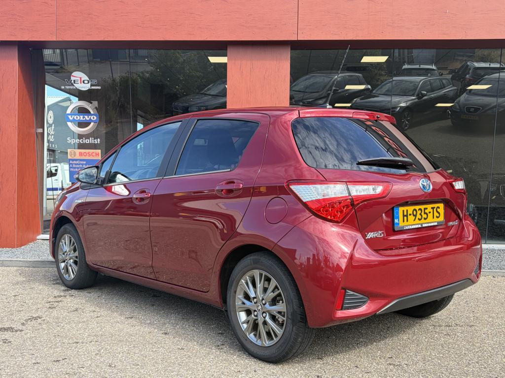 Toyota Yaris 1.5 hybrid dynamic | navi | climate | camera!