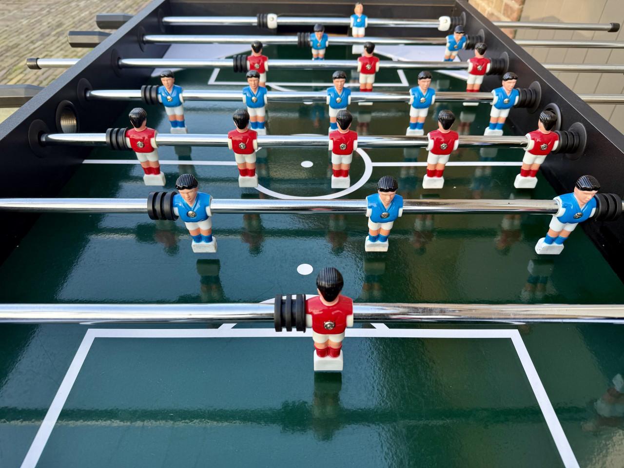 Voetbaltafel Pegasi - plezier voor jong en oud