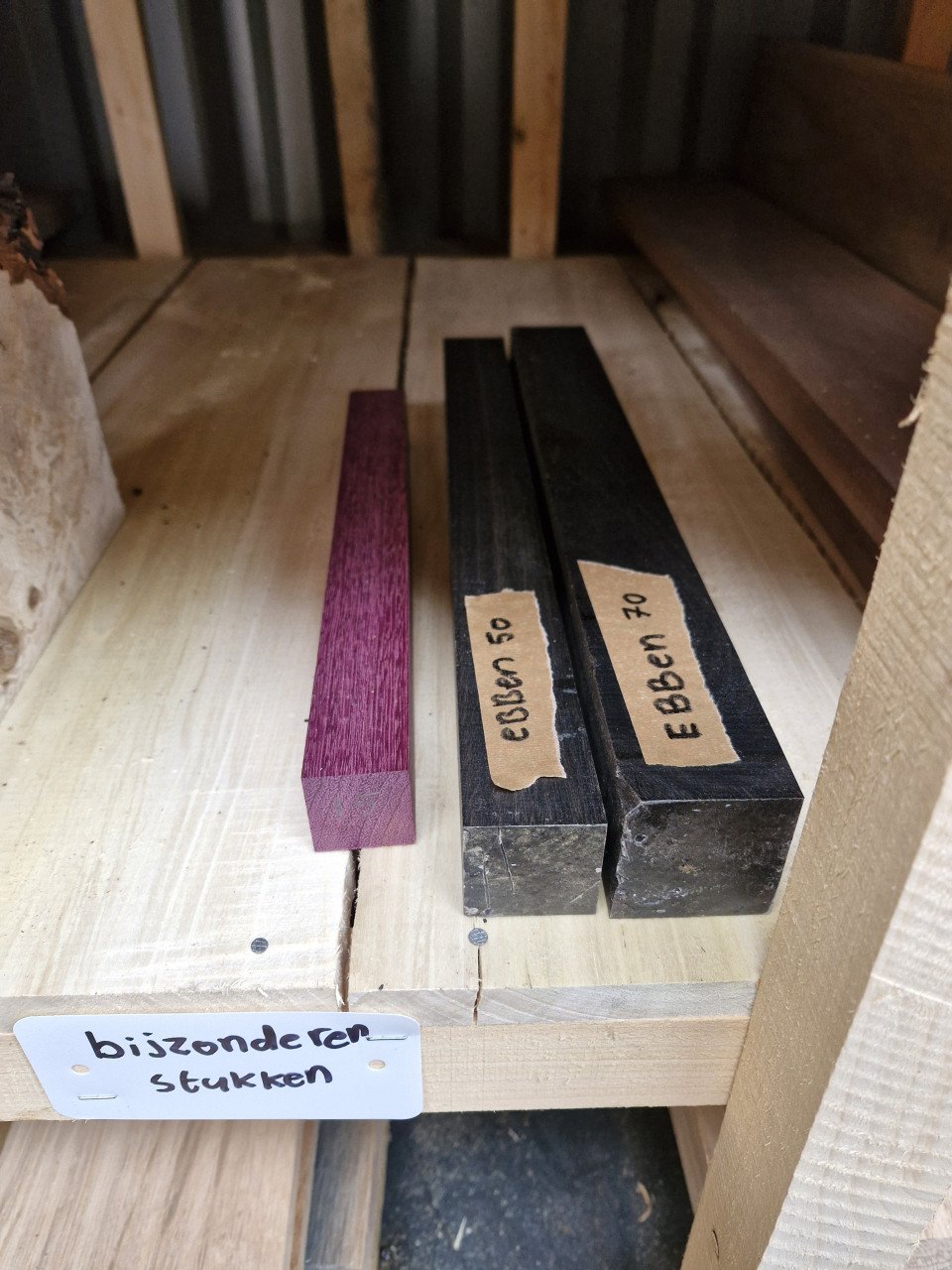 Meubel en draaihout veel hout soorten
