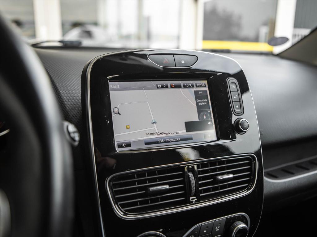 Renault Clio estate 1.2 tce 120pk intens | camera | stoelverwarming | navig