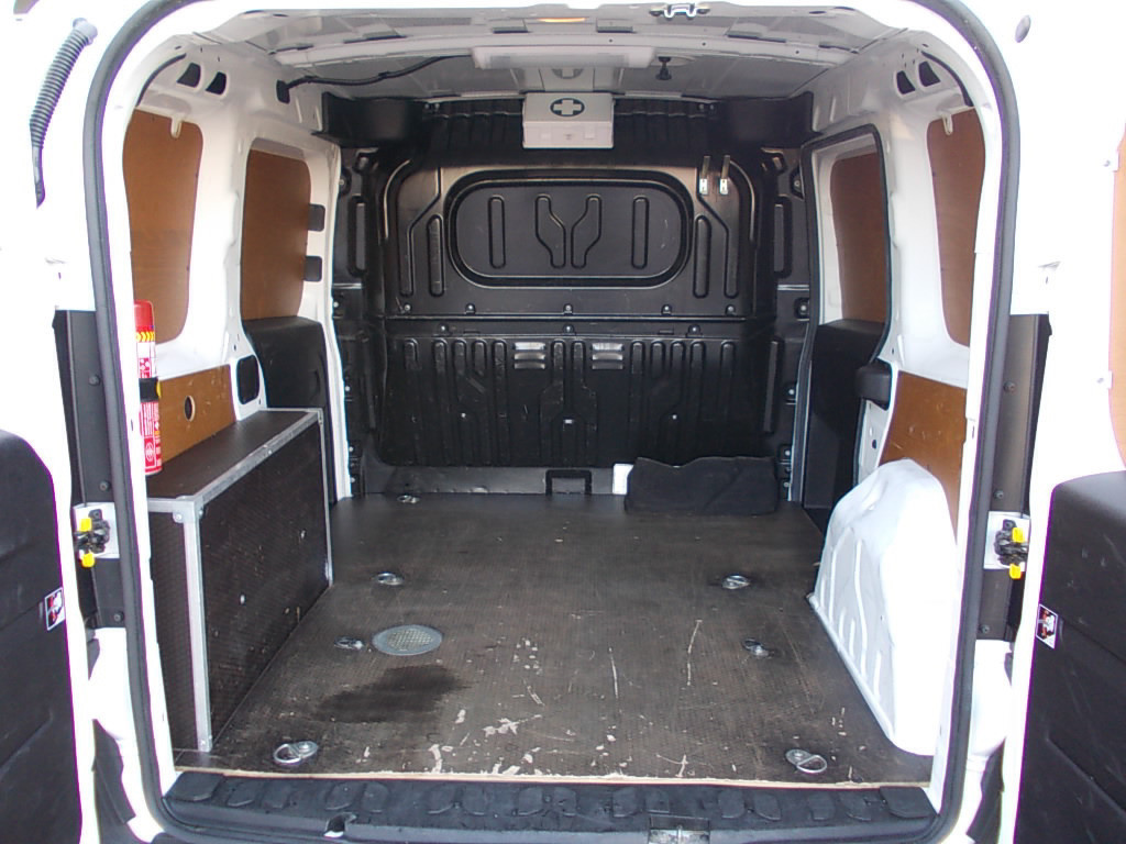 Opel Combo 1.3 cdti airco, cruise control, pdc, trekhaak