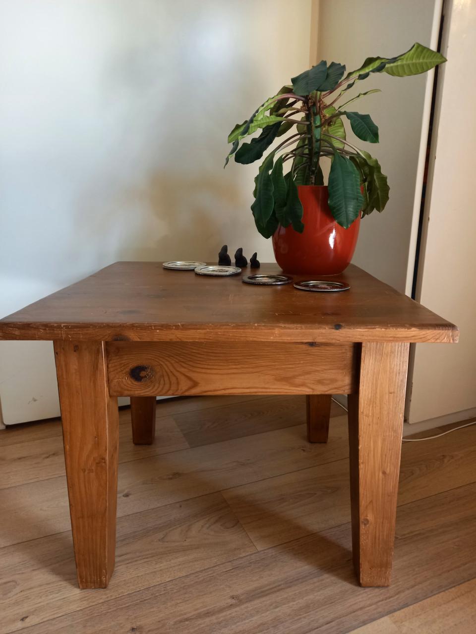 Vintage salontafeltje