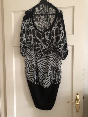 Damesshirts mt 50 en 2x xl(alleen afhalen)