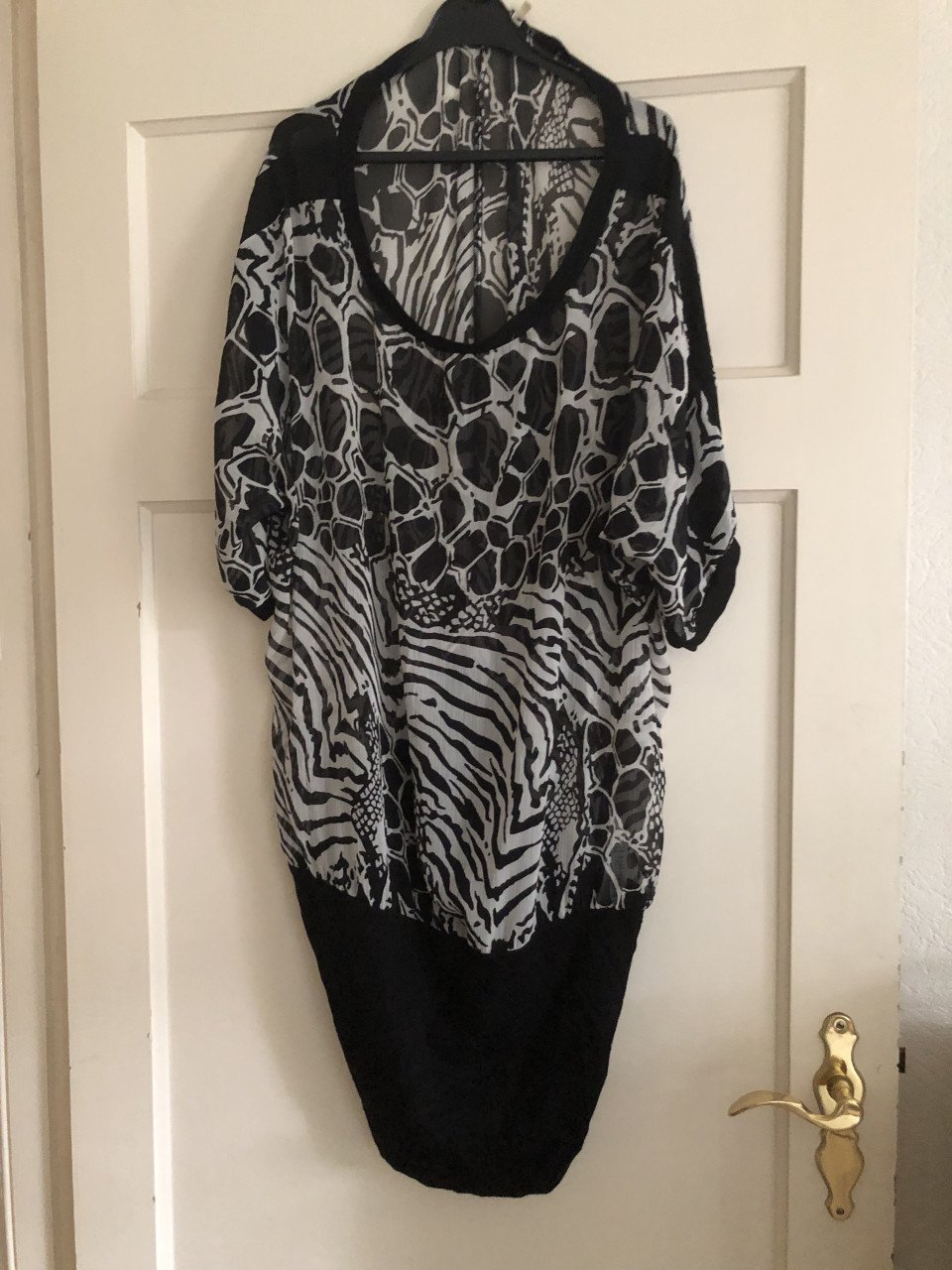 Damesshirts mt 50 en 2x xl(alleen afhalen)