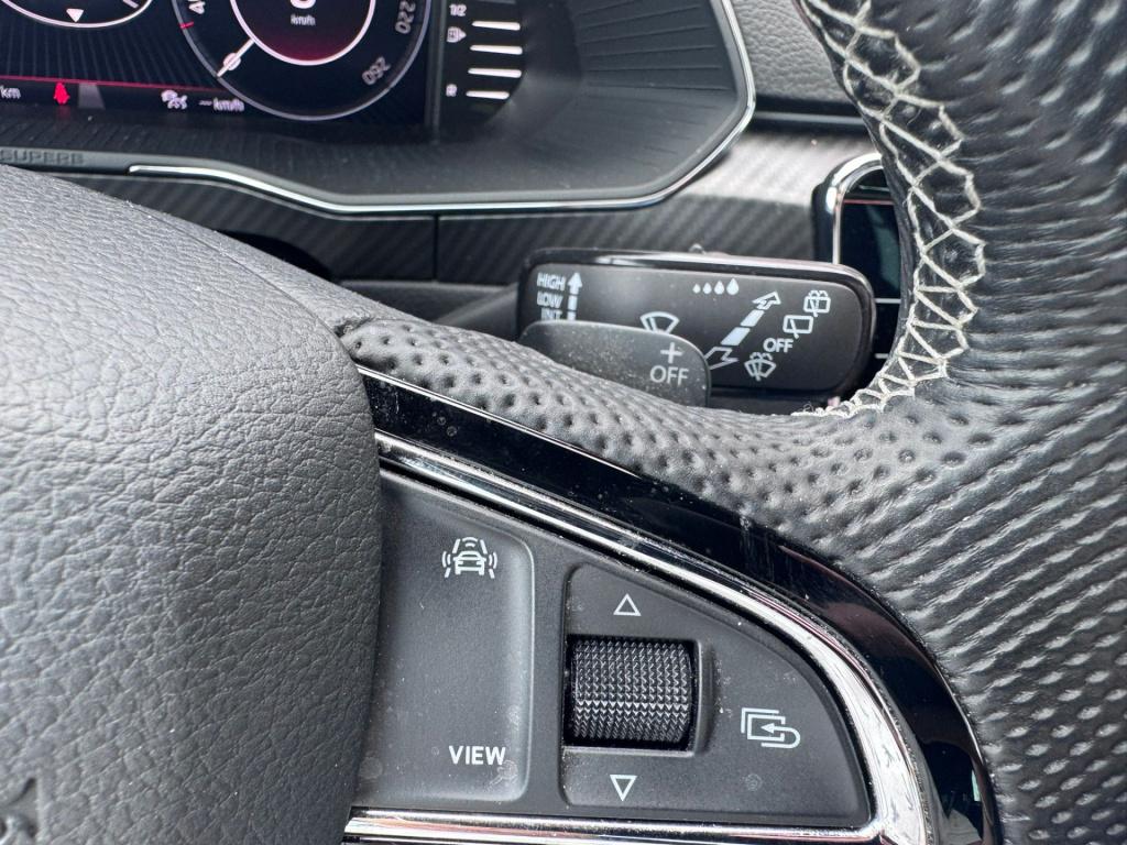 Skoda Superb combi 1.4 tsi iv sportline business