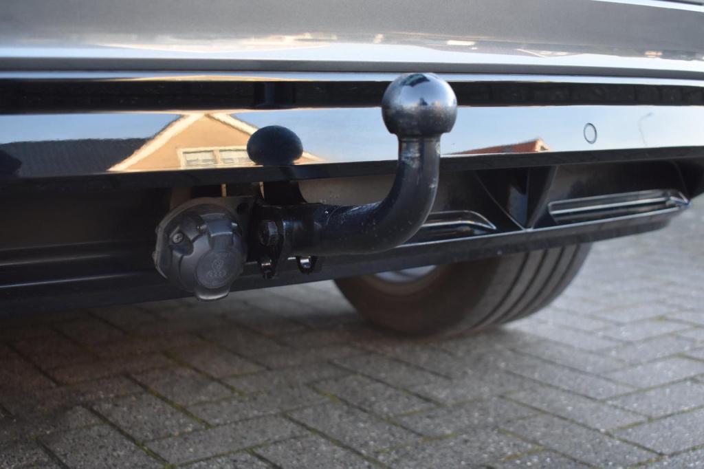 Volkswagen Tiguan 1.5 tsi act r-line | trekhaak | nap | apple carplay | and