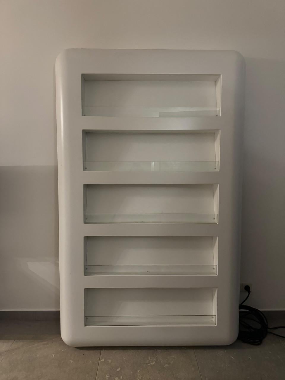 Exclusieve maatwerk design display-en brochurekast