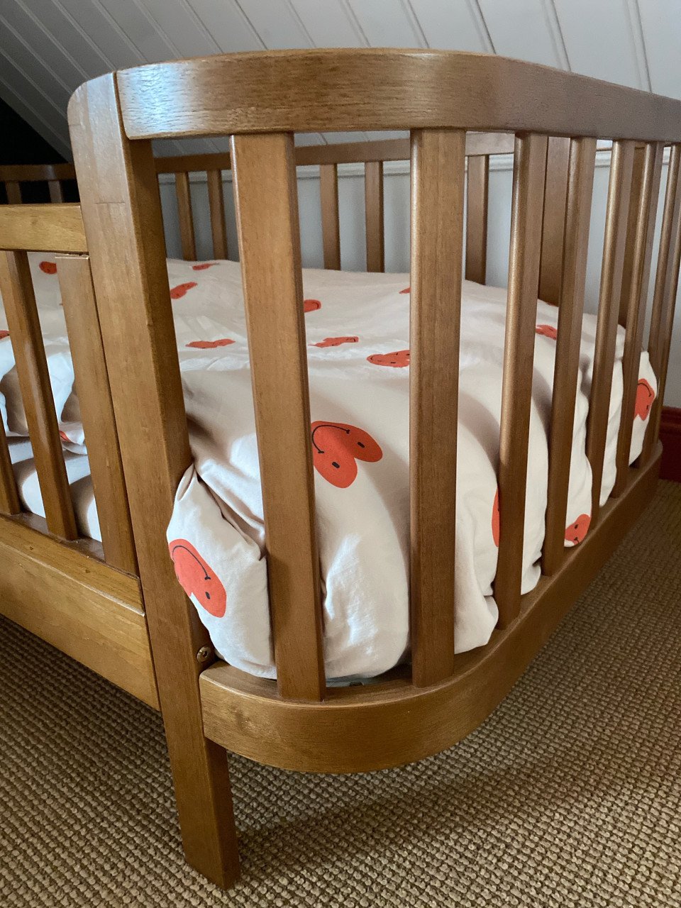 Peuterbed ‘Cocoon’ ovaal van Petite Amélie