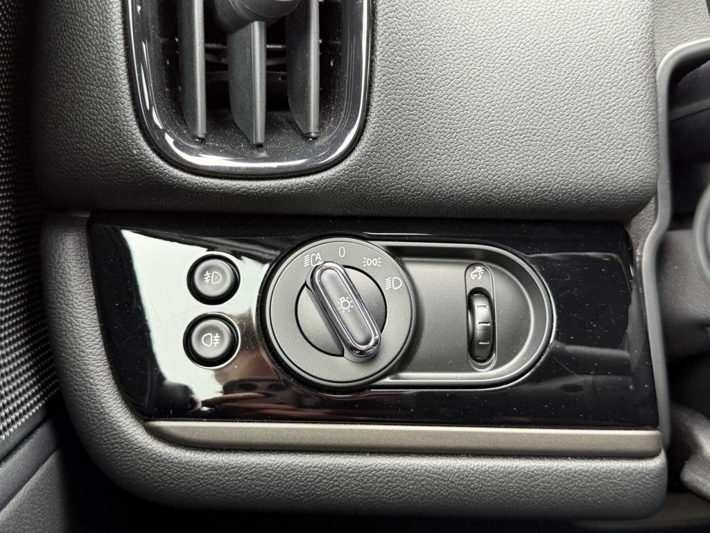 Mini Countryman 1.5 cooper business edition | carplay | stoelverw. | rijkla