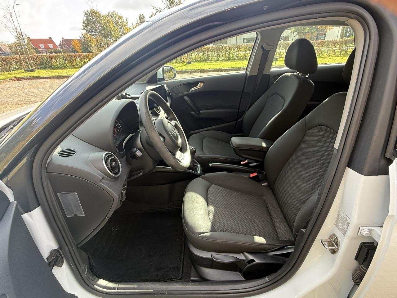 Audi A1 Sportback - 1.2 TFSI Ambition Pro Line Business Stoelverwarming