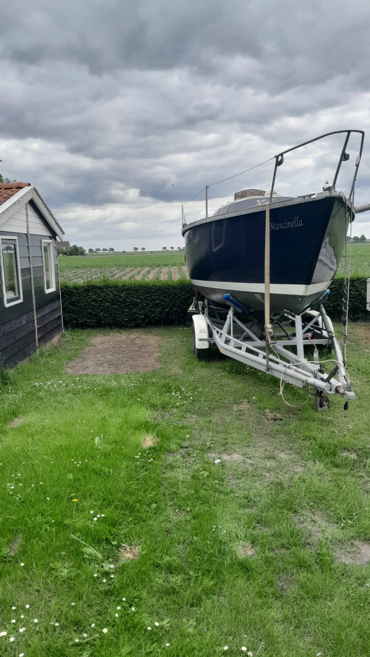 Zeilboot met trailer