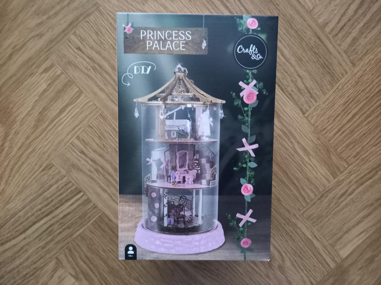 Crafts 3 bouwdozen 3 stolpen met bloemen