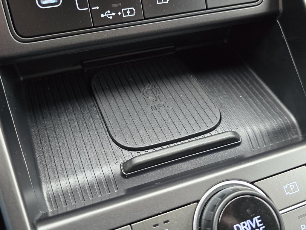 Hyundai Kona 1.6 gdi hev premium | camera | carplay | trekhaak | stoel/ stu