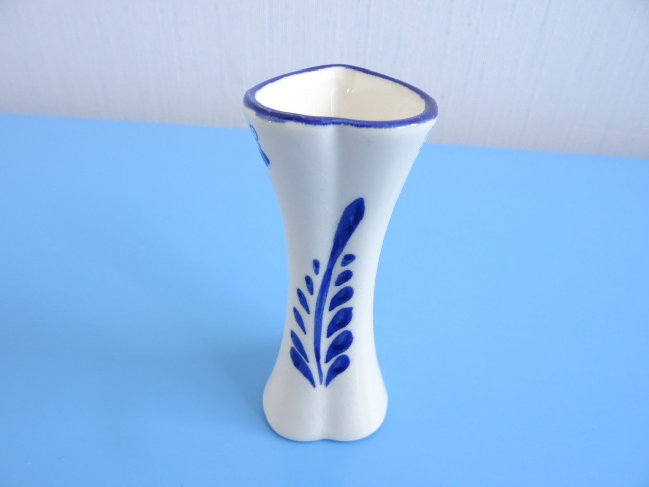 1 stuks Vintage Vaasje 10 cm hoog voor € 3,50