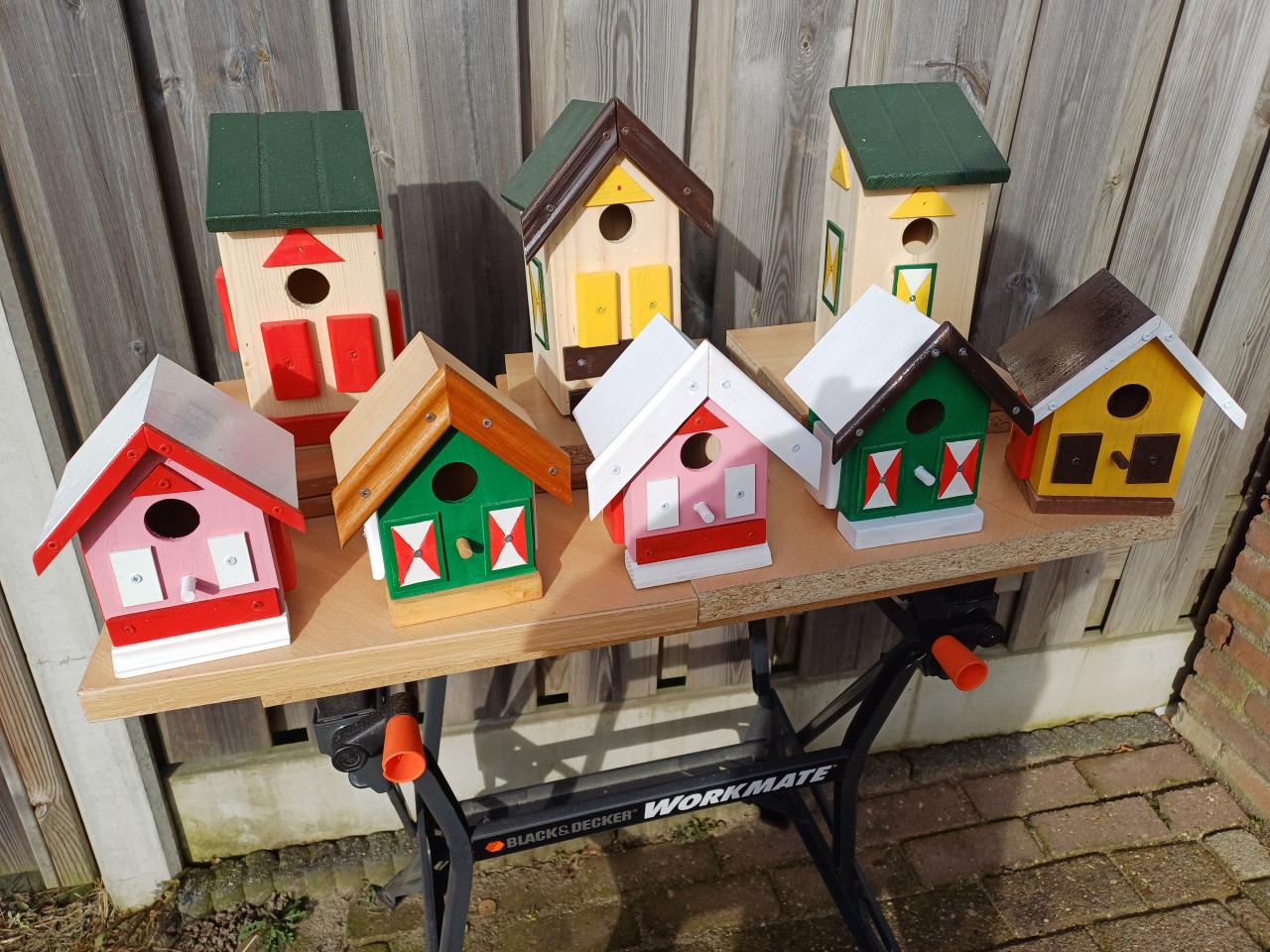 Nestkastjes , Vogelhuisjes &  Egelhuisjes  te Koop  [ zie foto's ]