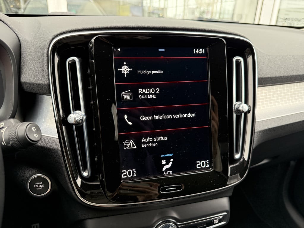 Volvo XC40 t5 262pk recharge business pro| navi| keyless| led| getint glas|