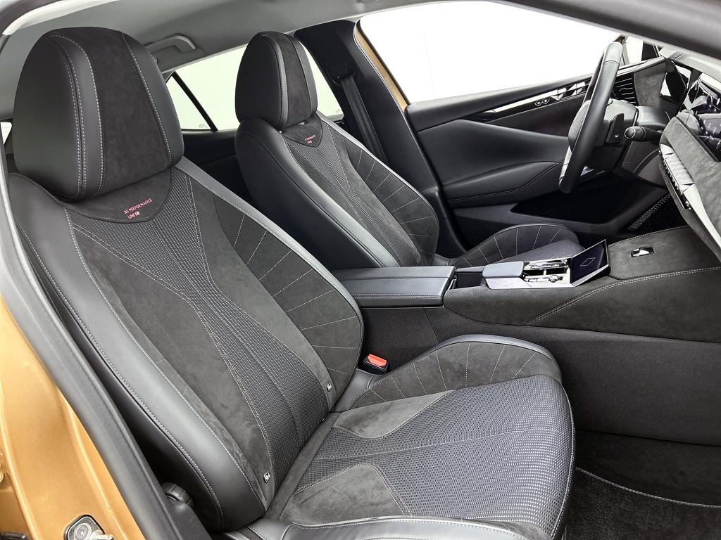 Ds Ds 4 e-tense performance line+ | rijklaar | afn. trekhaak |