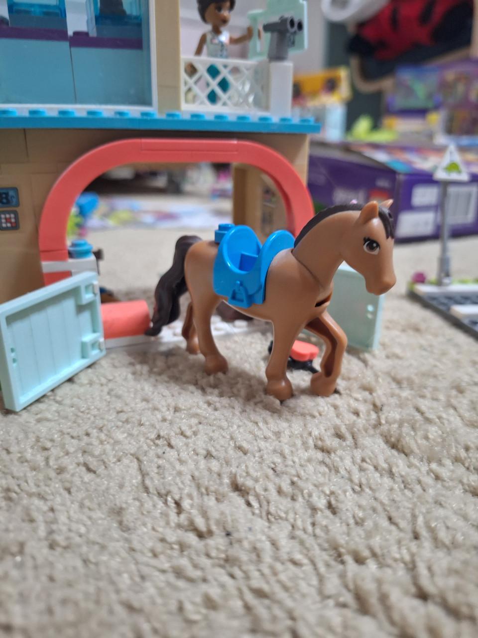 Lego Friends 41446, Heartlake City dierenkliniek, Leeftijd 6+