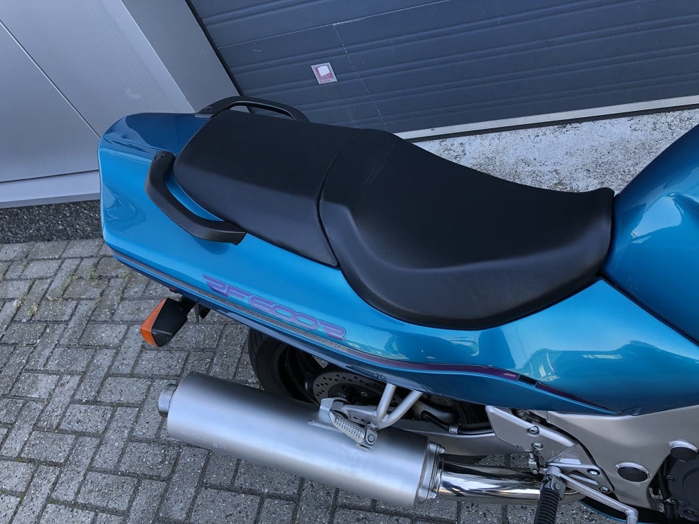 Suzuki RF600R uit 1997 met slechts 22 dkm, absolute nieuwstaat! €1750,-