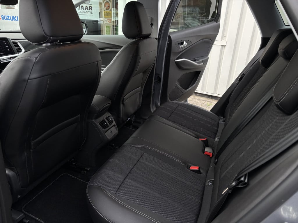 Opel Grandland 1.2 turbo gs/ trekhaak afneembaar