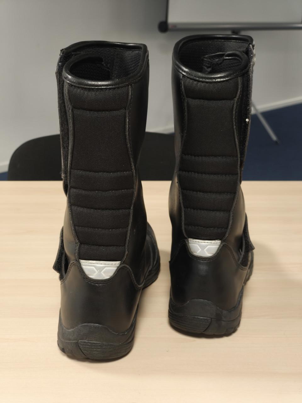 Te koop nette motorlaarzen.