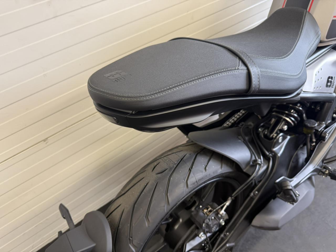 Moto Morini Seiemmezzo STR 650 nu €6999,- all in!