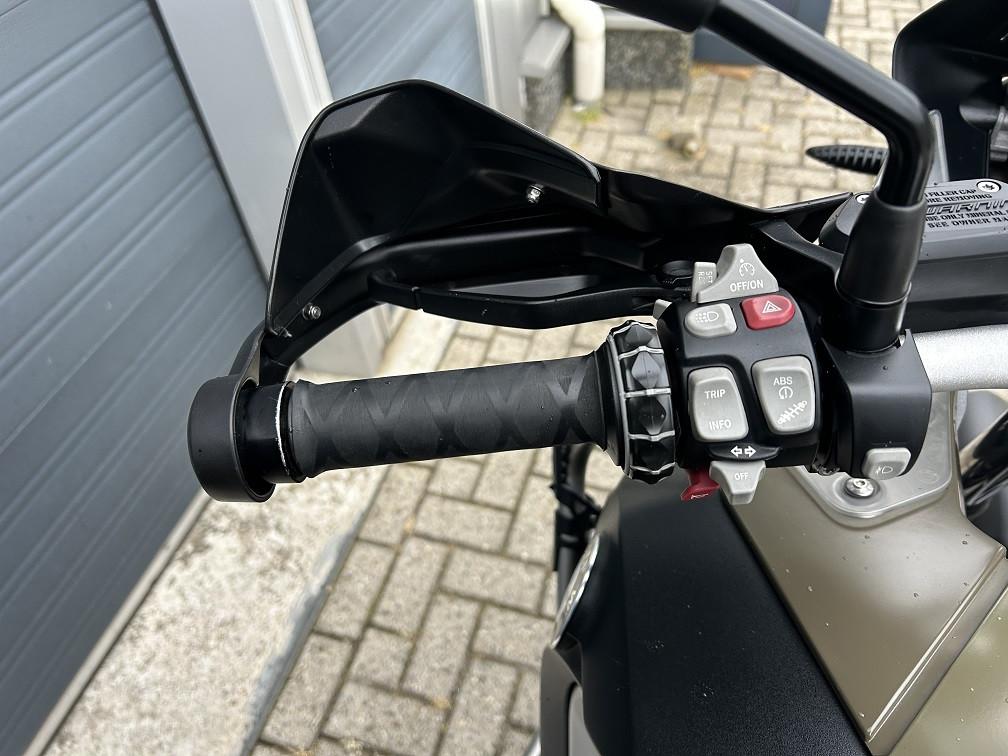 Nette BMW R1200GS Adventure '14 met 121 dkm, vol opties, dealer ond. €8950