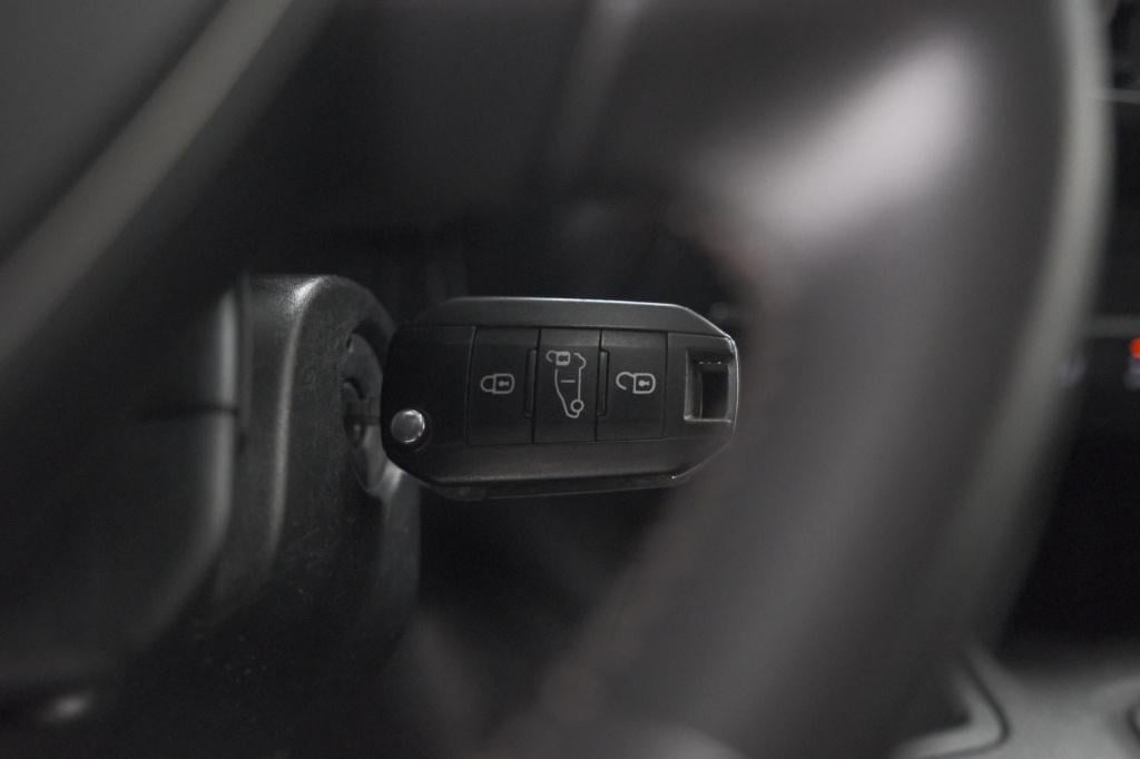Peugeot Partner 1.5 bluehdi 130 eat8 s&s l1 | houten laadvloer | trekhaak |