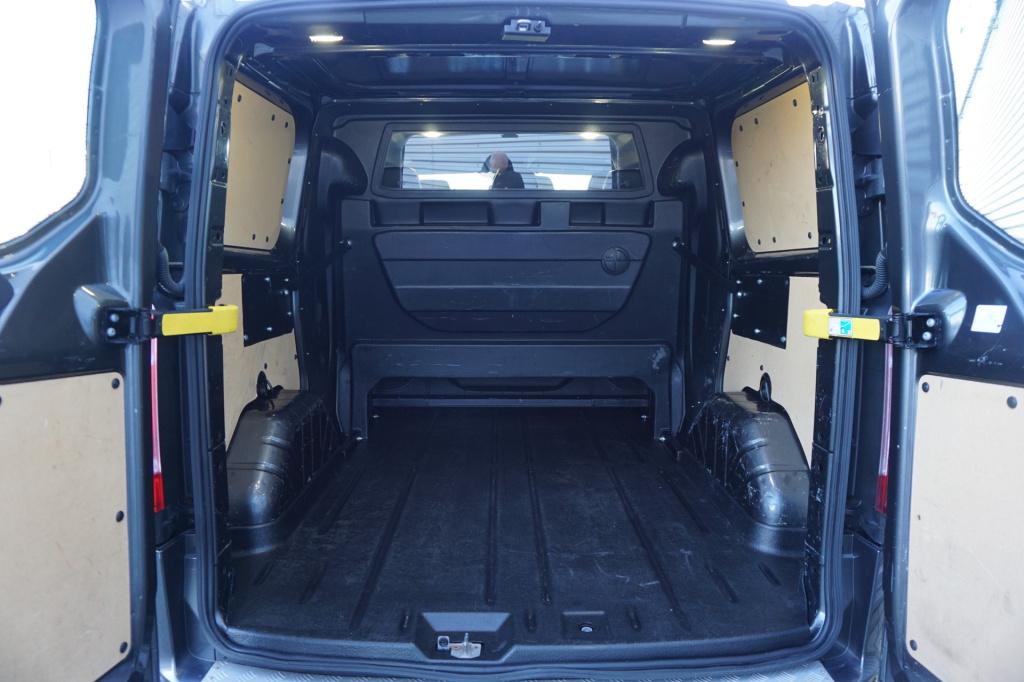 Ford Transit Custom 270 2.0 tdci l1h1 dc anniversary edition airco / navi /