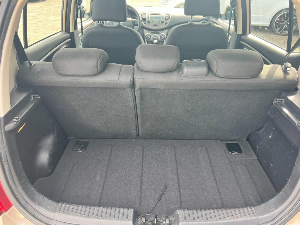 Hyundai I 10 1.2 i-motion cool, airco enz..