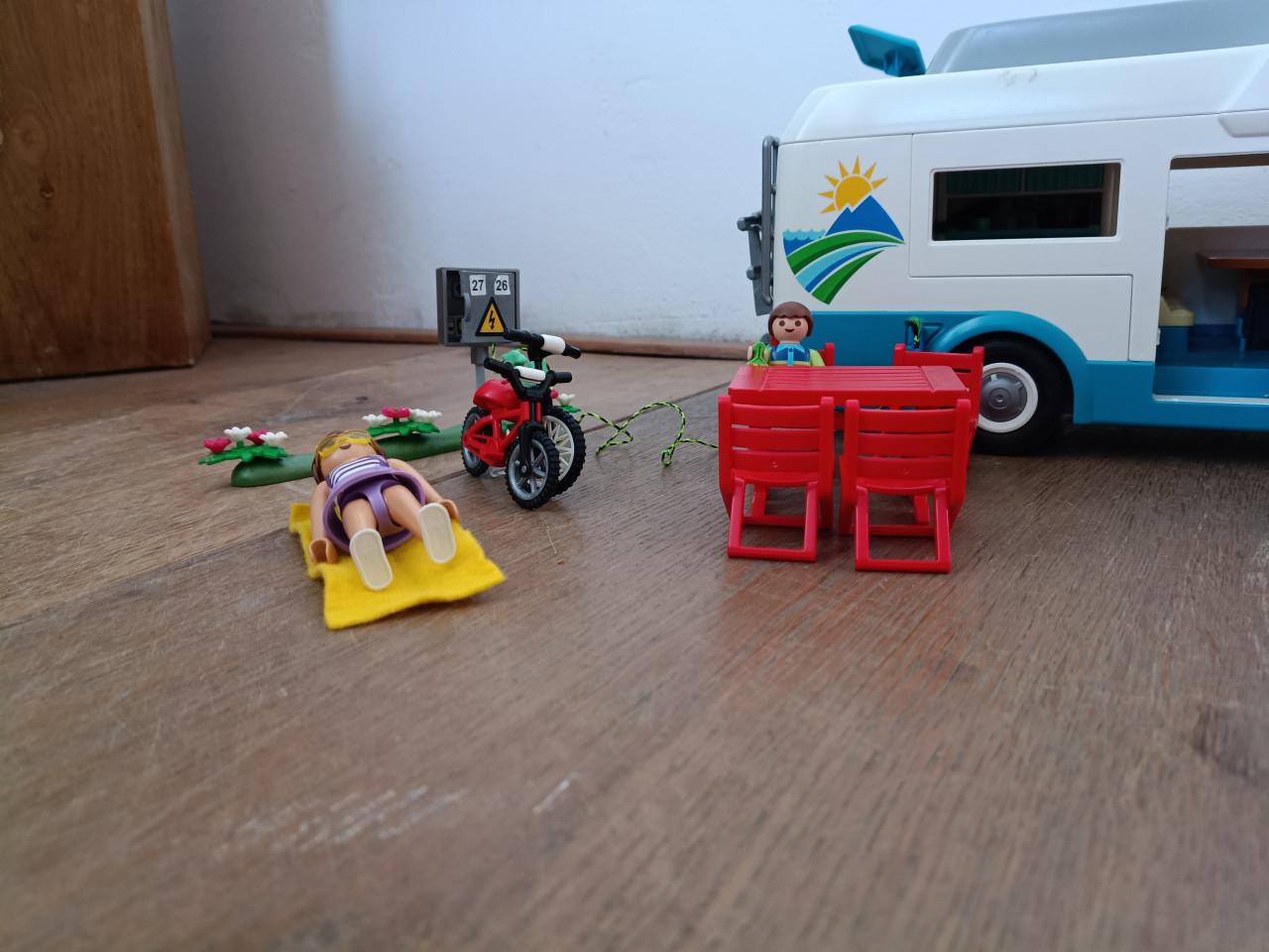 Playmobil camper