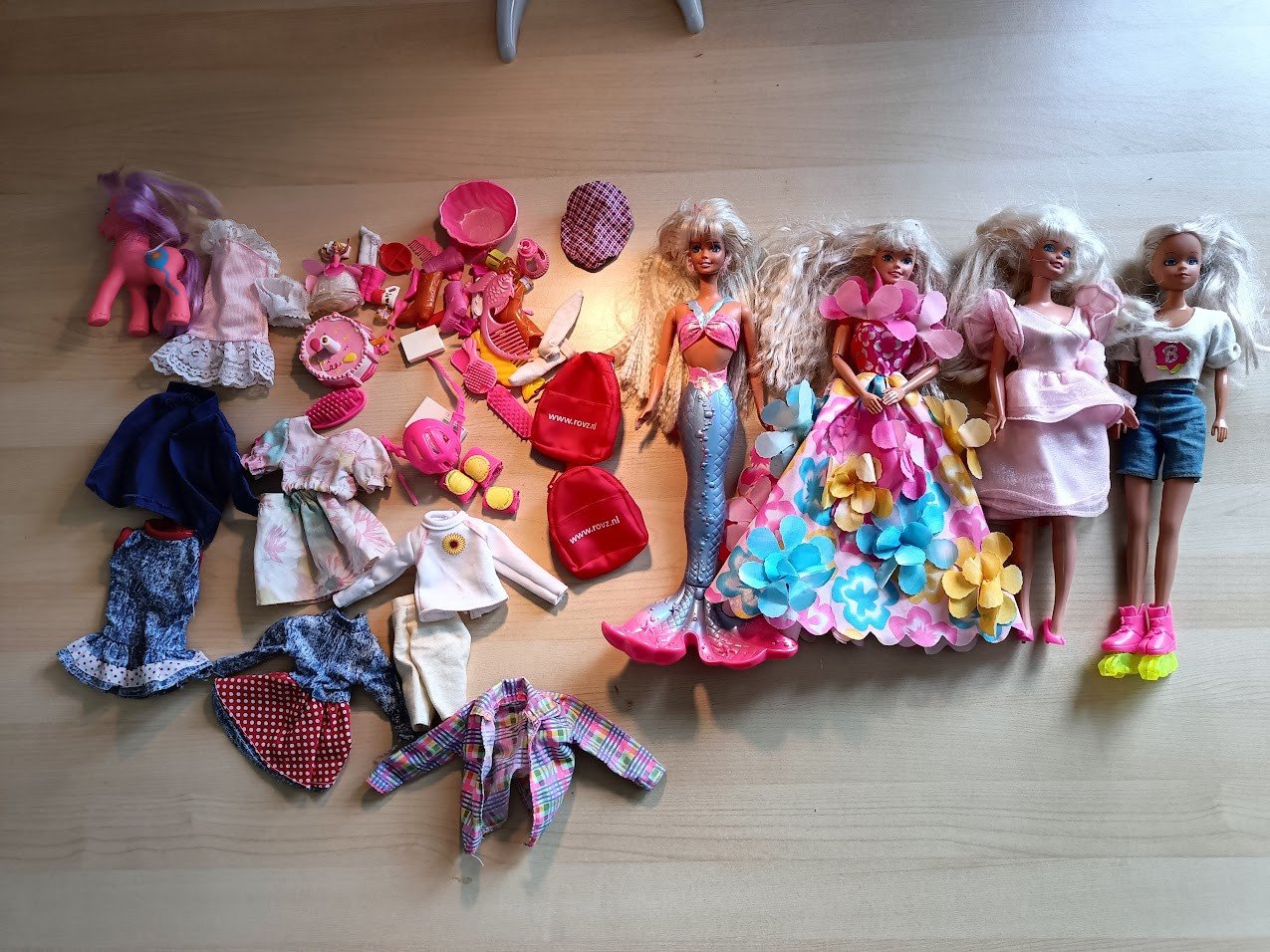 Barbie collectie met kleding & accessoires – klaar voor nieuw speelplezier!