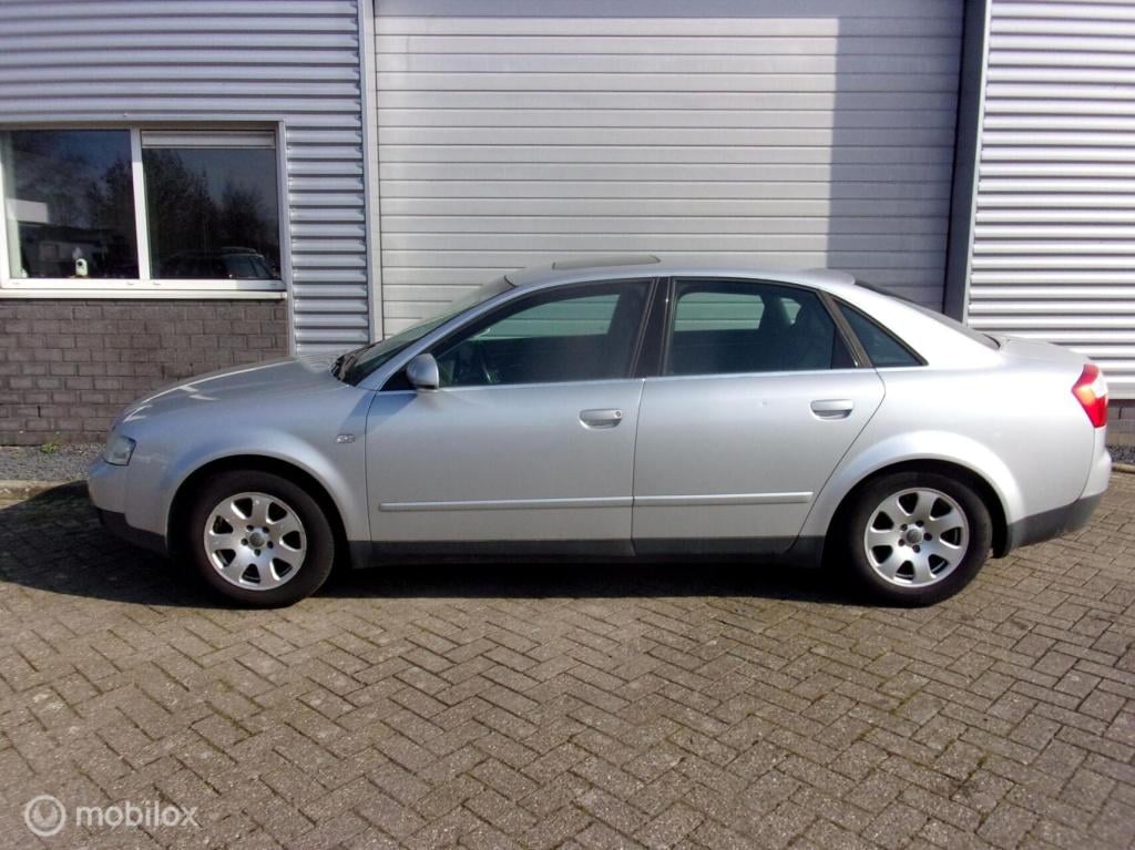 Audi A4 limousine (particuliere verkoop) 2.0 pro line