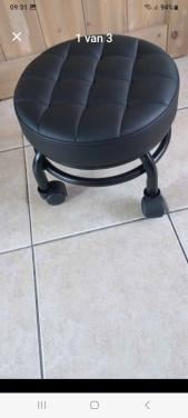 Nieuwe krukje ( tabouret)