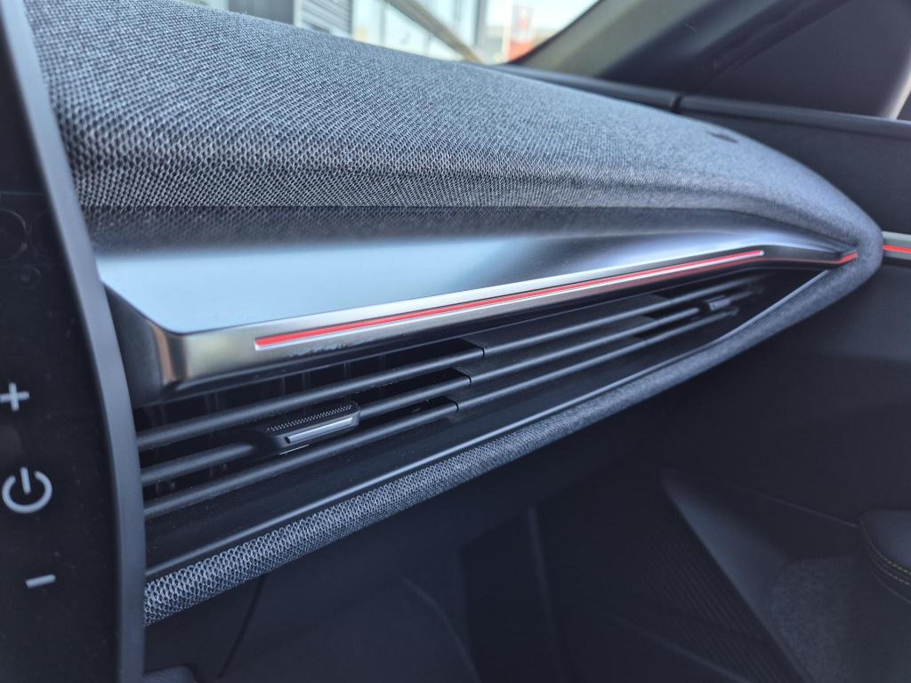 Renault Megane E-tech ev60 optimum charge techno 360° camera, blind spot de