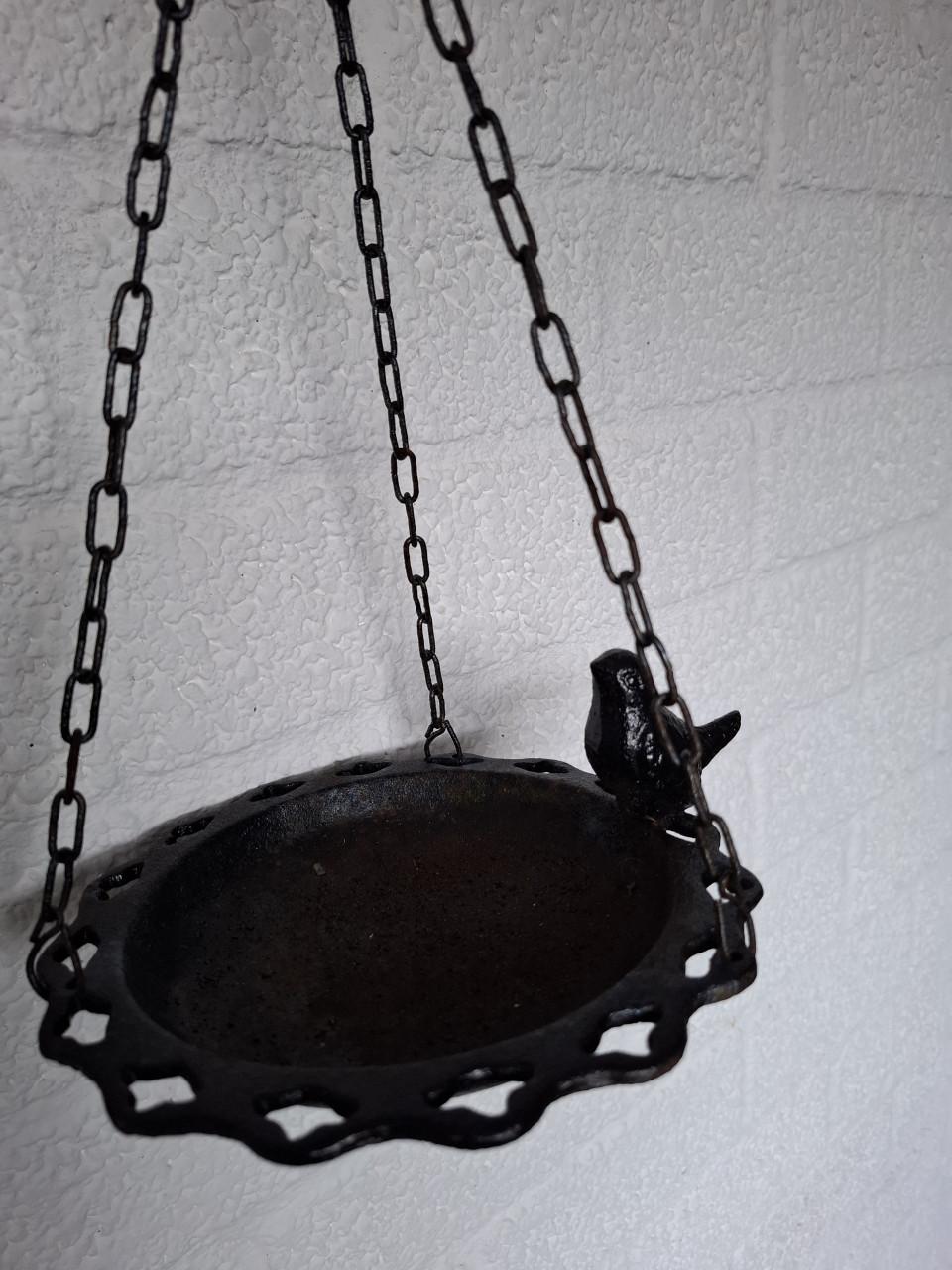 Gietijzeren vogeldrinkbakje