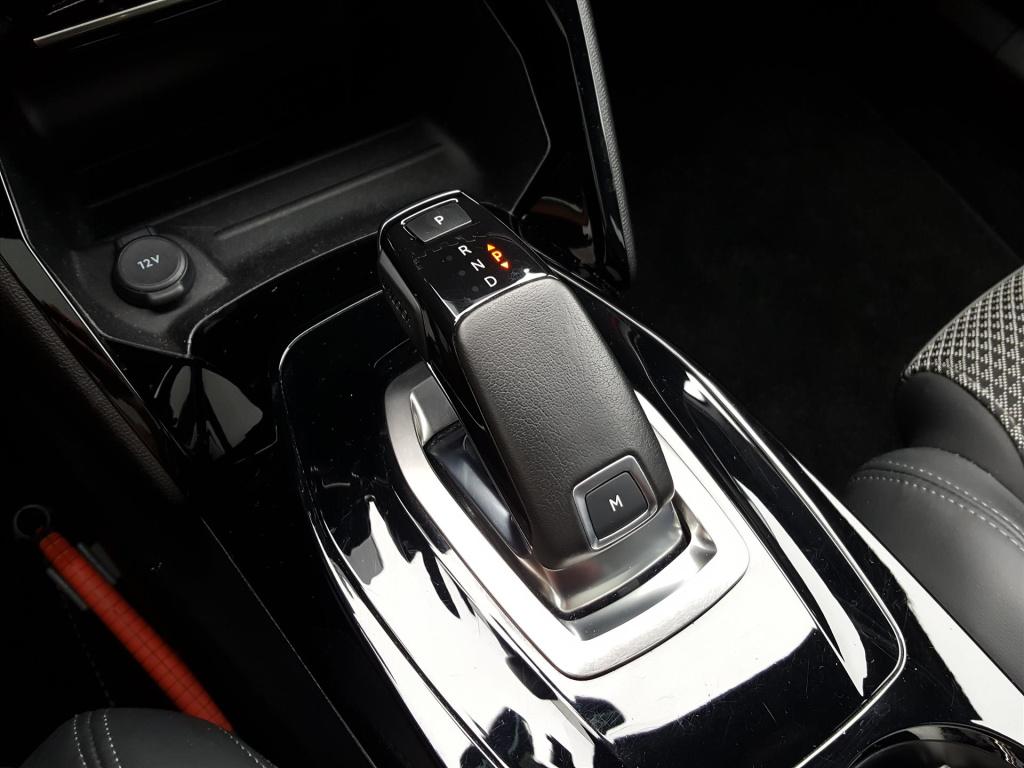 Peugeot 2008 1.2 130pk gt eat8 automaat apple carplay & android auto | trek