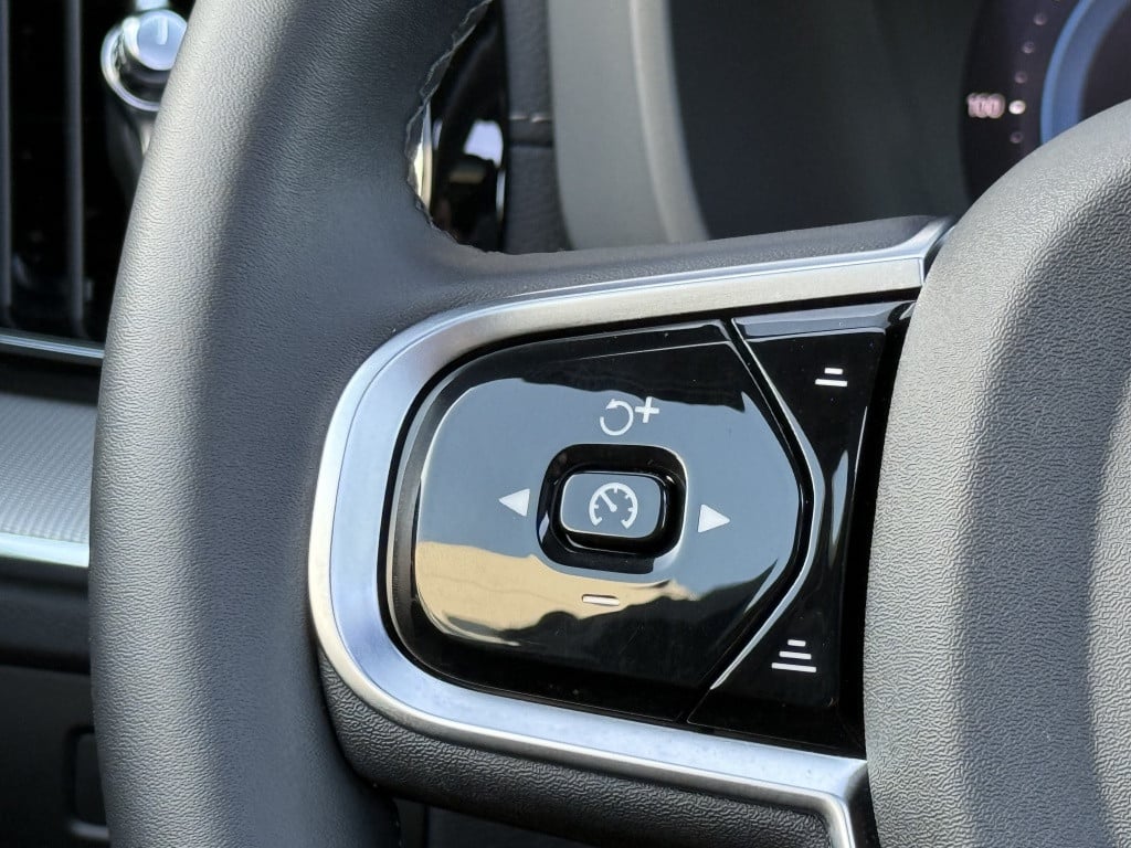 Volvo XC60 t6 398pk recharge black edition ultra dark full options !