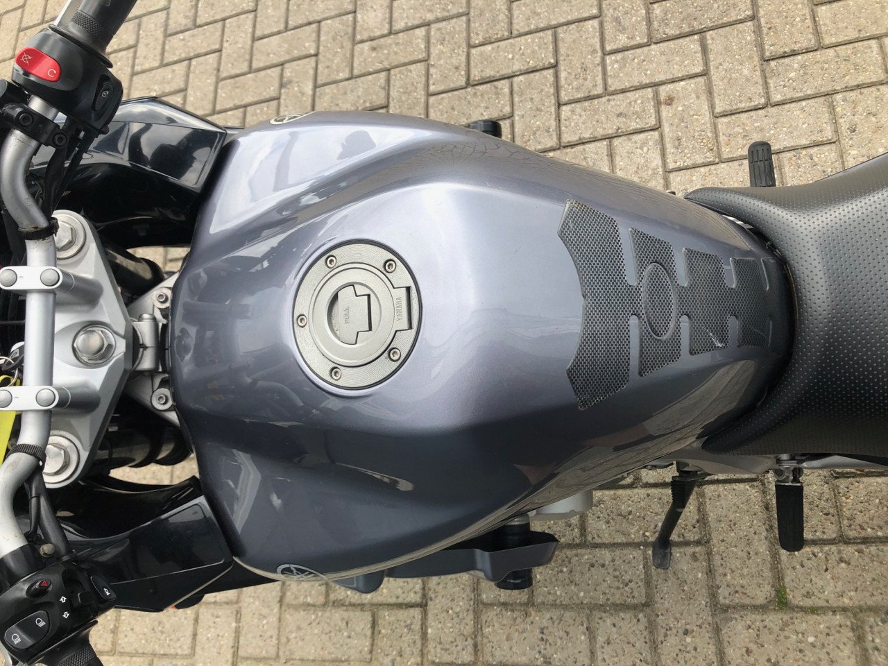 Yamaha FZ6S uit 2005 met 32 dkm, Akrapovic, volle kuip, rijklaar €2950,-