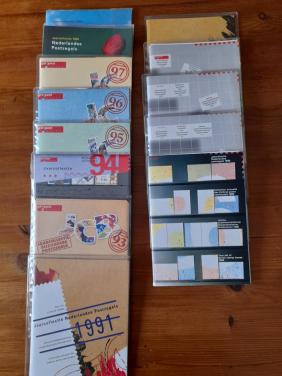 Postzegel jaarboeken