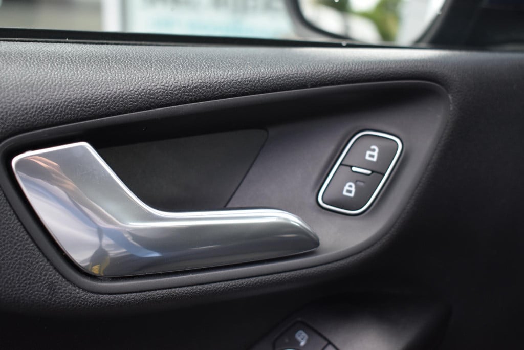 Ford Fiesta 1.0 ecoboost st-line | adaptieve cruise control | airco | navig