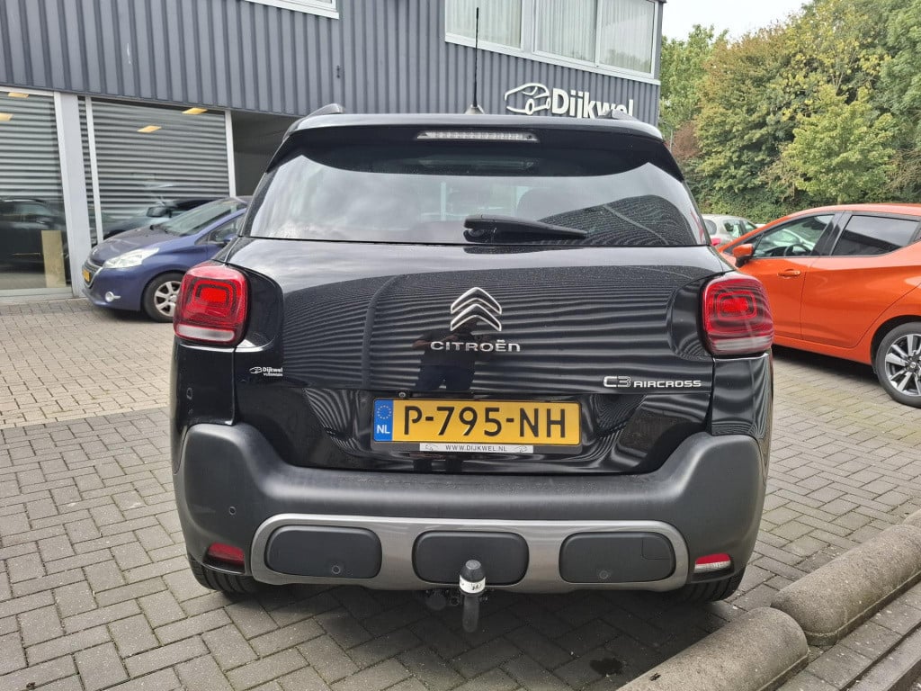 Citroen C3 Aircross suv 130 shine automaat pano/leer/trekhaak