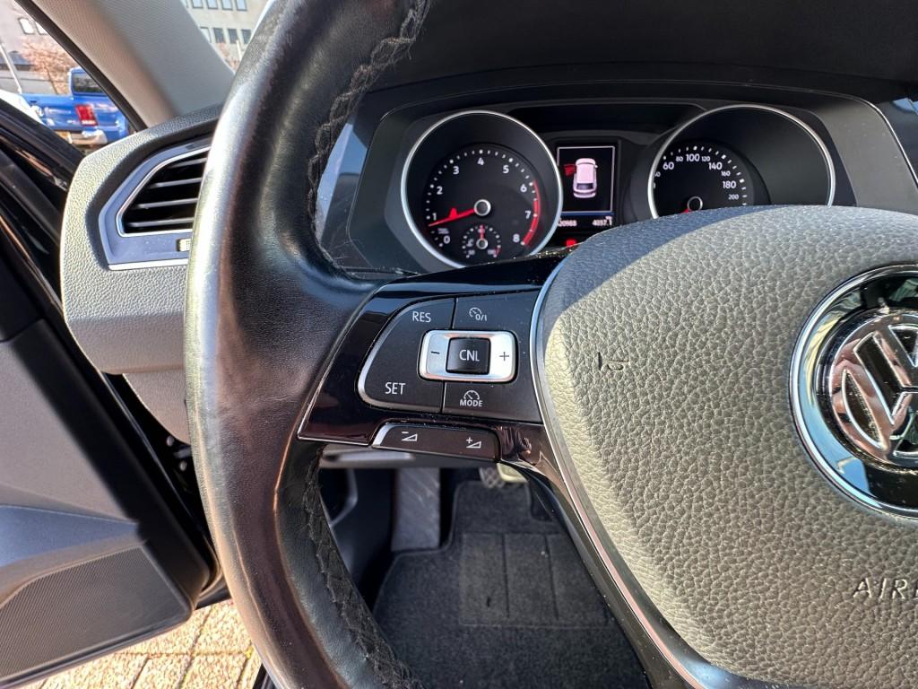 Volkswagen Tiguan 1.4 tsi 150pk act comfortline trekhaak 1800kg pdc dab+ na