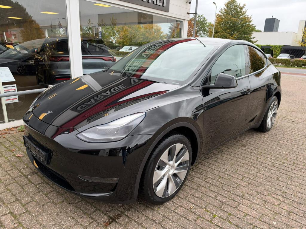 Tesla Model Y long range awd 75 kwh